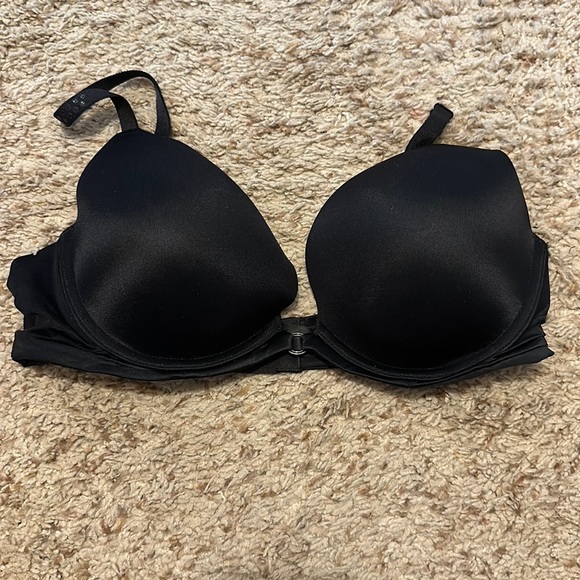 Victoria’s Secret Very Sexy Plunge Bra - Picture 1 of 4